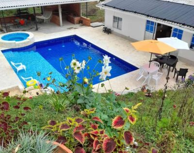 Wonderful Villa With Pool In Risaralda
