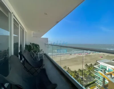 Penthouse de 4 Habitaciones Con un jacuzzi y vista al mar